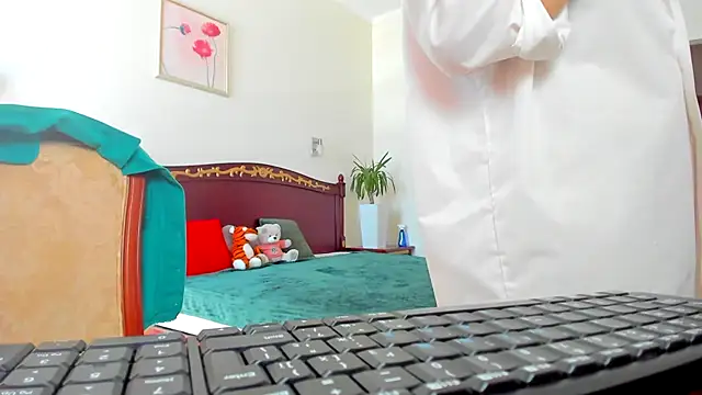 Tianiaa online show from September 2025 09:38:01 AM
