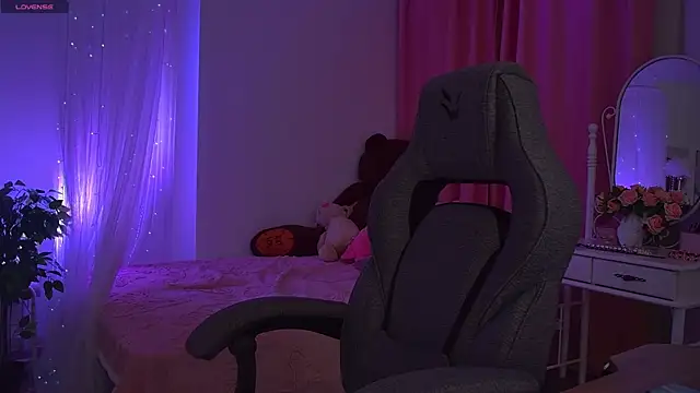 Snapshot of DakotaaJohnnson chatting on October 2025 11:44:02 AM DakotaaJohnnson online show from October 2025 11:44:02 AM