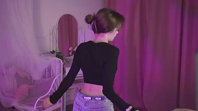 DakotaaJohnnson online show from February 2025 03:33:01 PM