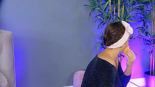 Snapshot of PatriciaSpice chatting on November 2025 05:33:02 AM PatriciaSpice online show from November 2025 05:33:02 AM