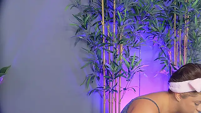 Snapshot of PatriciaSpice chatting on October 2025 04:44:01 AM PatriciaSpice online show from October 2025 04:44:01 AM