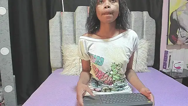 Gletty noa online show from November 2025 04:22:01 PM