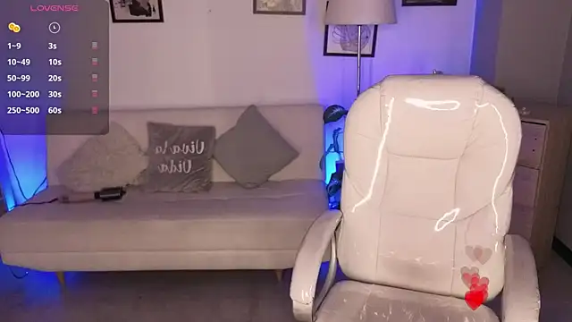 Nicole Foxx  online show from March 2026 08:21:02 PM