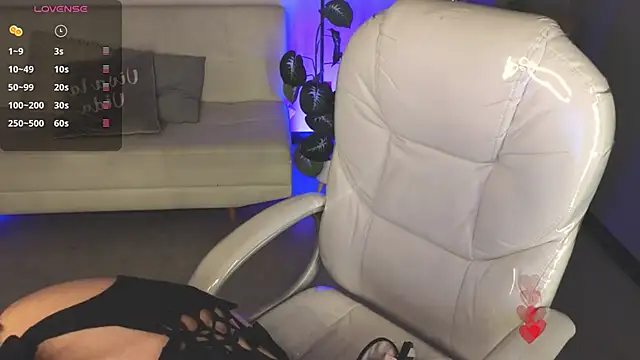 Nicole Foxx  online show from March 2026 07:21:01 PM