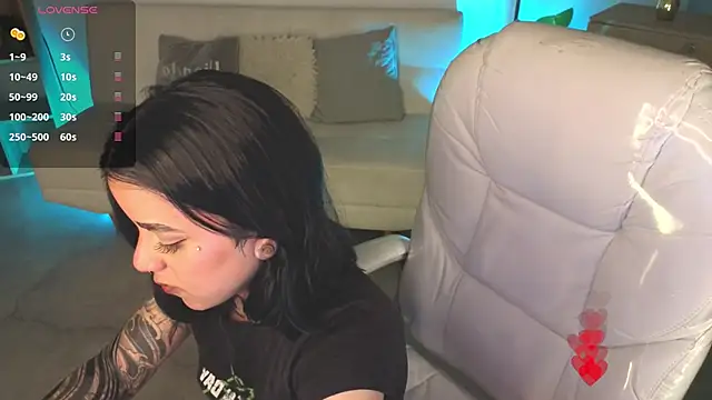 Nicole Foxx  online show from February 2026 07:24:02 PM