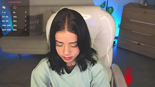 Nicole Foxx  online show from March 2026 08:12:01 PM