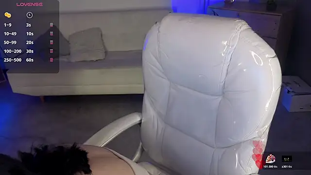 Nicole Foxx  online show from January 2026 06:47:02 PM