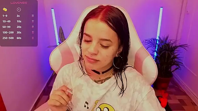 Snapshot of Nicole_Foxx_ chatting on May 2026 04:48:02 PM Nicole Foxx online show from May 2026 04:48:02 PM