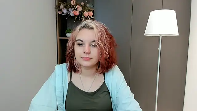 Snapshot of PeggyBark chatting on January 2025 10:31:02 AM PeggyBark online show from January 2025 10:31:02 AM