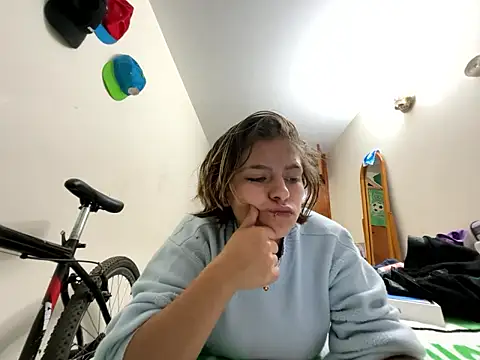 Kitten Cam online show from March 2026 03:52:01 AM