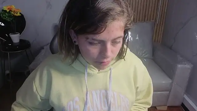 Kitten Cam online show from March 2026 03:36:02 AM