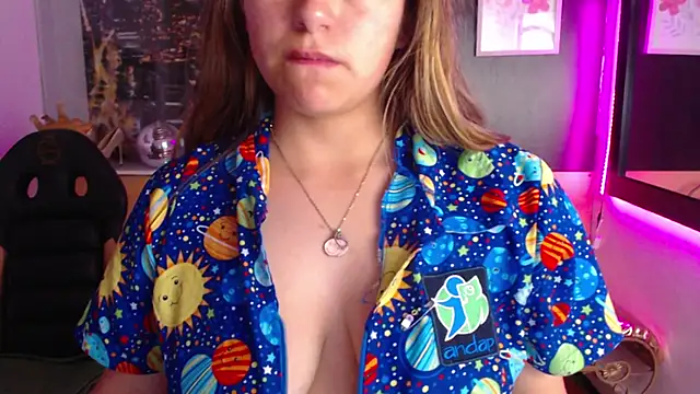 Kitten Cam online show from October 2025 05:52:01 AM
