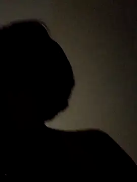 Kitten Cam online show from April 2026 12:02:01 AM