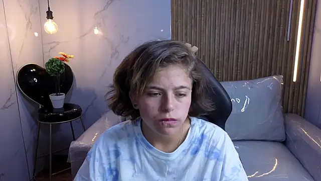 Kitten Cam online show from March 2026 11:17:01 PM