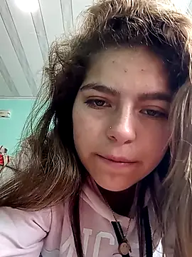 Kitten Cam online show from November 2025 03:27:02 PM