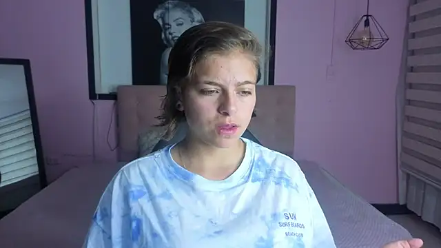 Kitten Cam online show from March 2026 11:05:01 PM