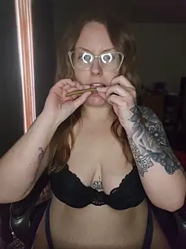TattedMamaXOXO online show from May 2026 07:56:02 PM