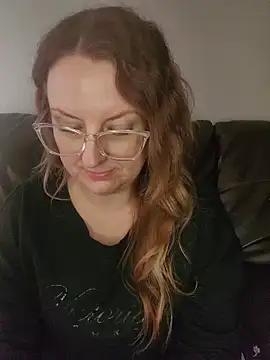 TattedMamaXOXO online show from December 2025 07:13:01 PM