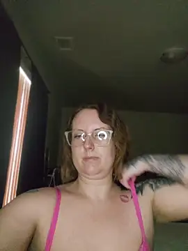 TattedMamaXOXO online show from May 2026 06:15:02 PM