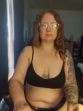 TattedMamaXOXO online show from June 2026 04:29:01 PM