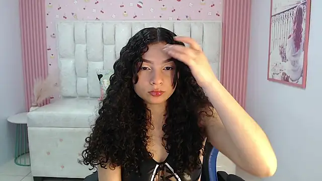 shalon diaz s online show from September 2025 01:11:02 PM