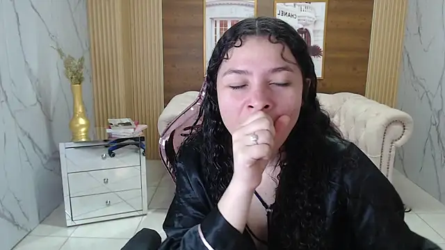 shalon diaz s online show from November 2025 01:12:02 PM