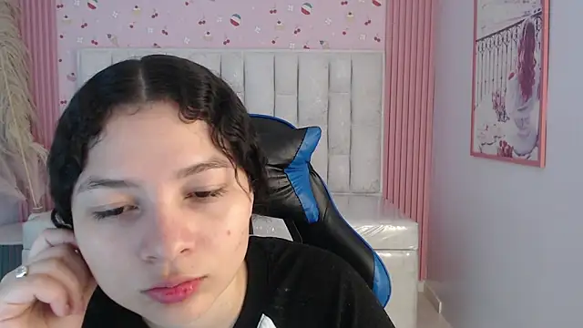 shalon diaz s online show from December 2025 01:21:02 PM