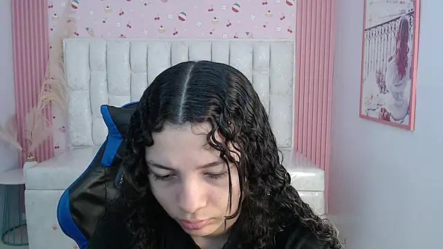 shalon diaz s online show from October 2025 01:09:01 PM