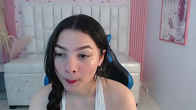 shalon diaz s online show from November 2025 08:24:02 PM