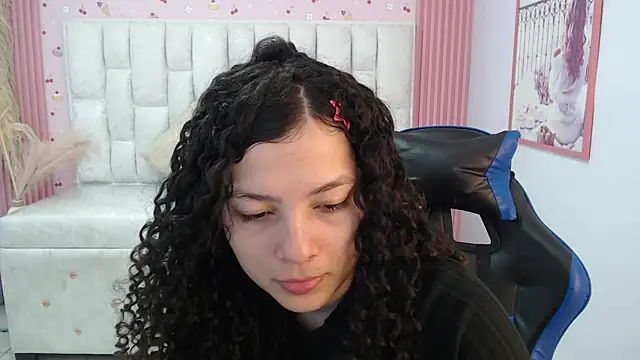 shalon diaz s online show from November 2025 01:15:02 PM