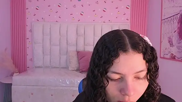 shalon diaz s online show from February 2026 01:22:01 PM