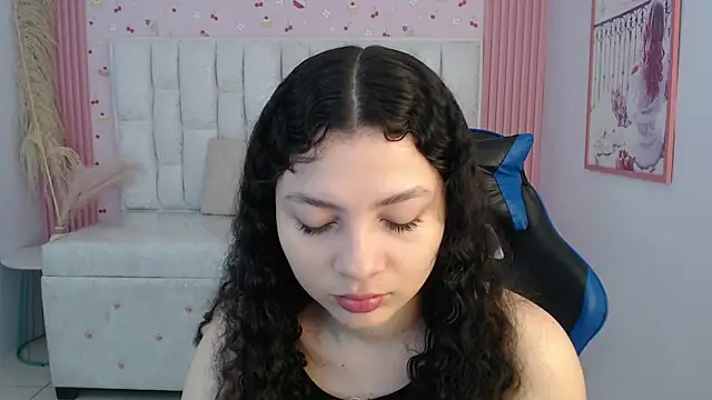 shalon diaz s online show from November 2025 01:43:01 PM