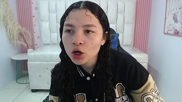 shalon diaz s online show from December 2025 01:03:02 PM