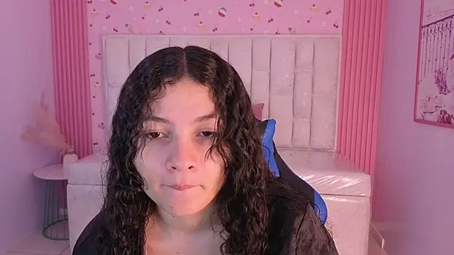 shalon diaz s online show from February 2026 01:11:01 PM