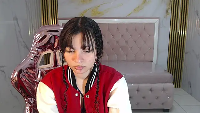shalon diaz s online show from February 2025 01:08:02 PM