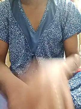 Snapshot of chocobbsimarn chatting on March 2025 06:07:01 PM chocobbsimarn online show from March 2025 06:07:01 PM