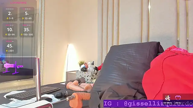 Snapshot of Liincostelloo chatting on November 2025 07:51:01 PM Liincostelloo online show from November 2025 07:51:01 PM