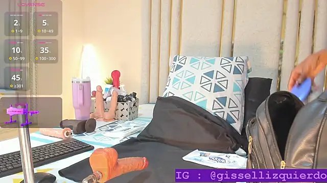 Snapshot of Liincostelloo chatting on November 2025 07:50:02 PM Liincostelloo online show from November 2025 07:50:02 PM