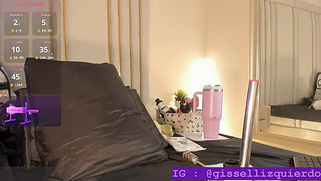 Snapshot of Liincostelloo chatting on December 2025 07:46:02 PM Liincostelloo online show from December 2025 07:46:02 PM