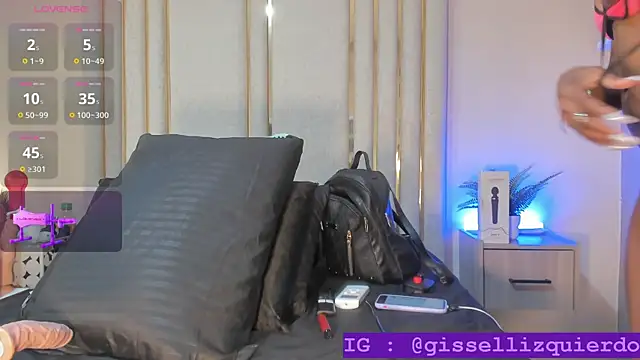 Snapshot of Liincostelloo chatting on November 2025 07:41:02 PM Liincostelloo online show from November 2025 07:41:02 PM