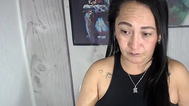 JULIANAWET69 online show from November 2025 12:25:02 AM