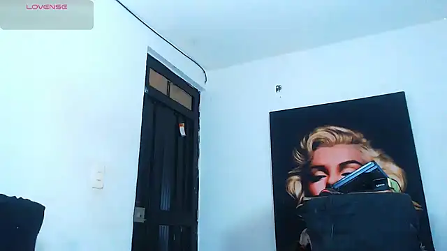 licy blonde hot online show from November 2025 01:05:01 AM