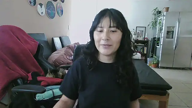 Snapshot of GinnyDelice chatting on October 2025 10:44:01 PM GinnyDelice online show from October 2025 10:44:01 PM