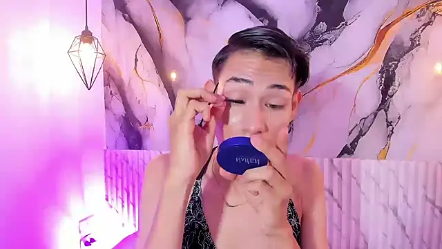 JackeOwens online show from November 2025 12:05:01 PM