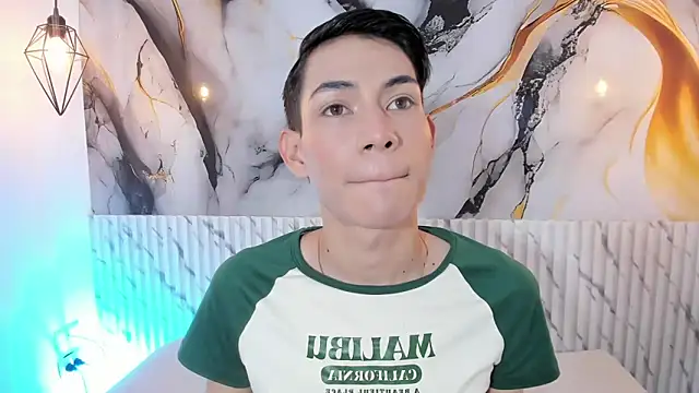 JackeOwens online show from November 2025 12:44:01 AM