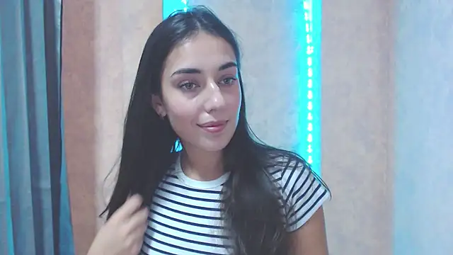 Snapshot of Lovelllyy chatting on September 2025 10:55:02 AM Lovelllyy online show from September 2025 10:55:02 AM