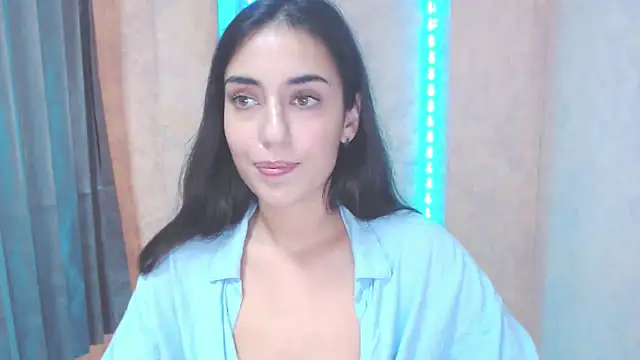Snapshot of Lovelllyy chatting on October 2025 11:12:01 AM Lovelllyy online show from October 2025 11:12:01 AM