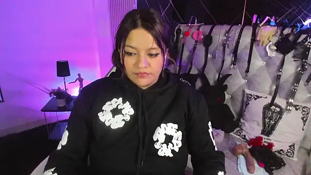 victoria  floyd online show from January 2026 11:52:02 PM