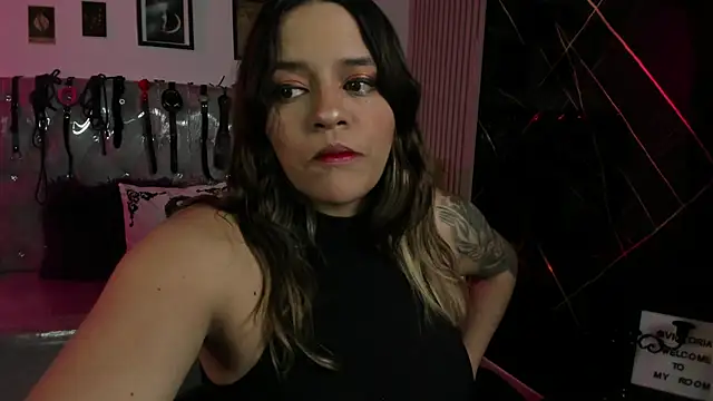 Snapshot of victoria__floyd chatting on July 2026 12:10:01 AM victoria floyd online show from July 2026 12:10:01 AM