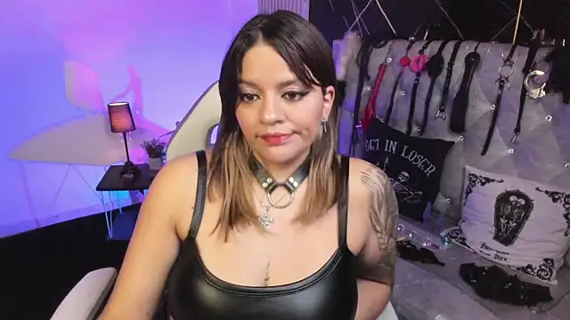 victoria  floyd online show from February 2026 01:40:01 AM